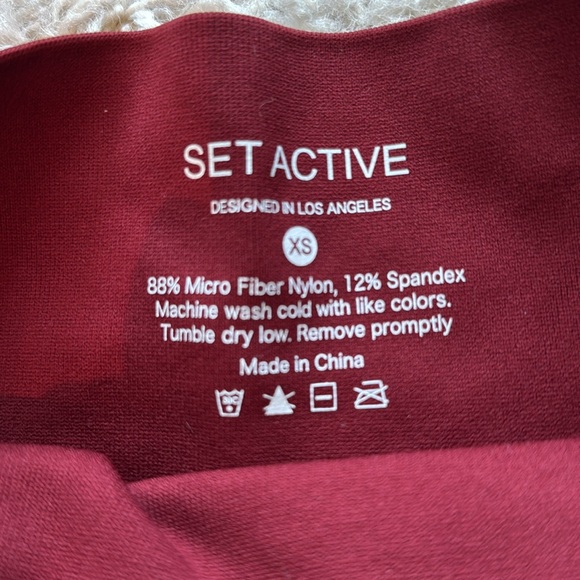Set Active Maroon Set - Picture 6 of 6